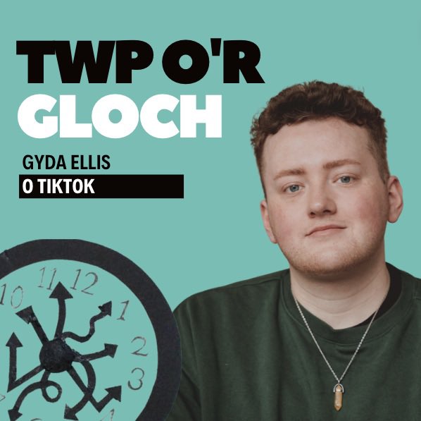 Beth yw’r amser Mr Blaidd? Twp o’r gloch! Mae fy mhodlediad newydd ar gael ar spotify nawr! 🎙️✨ Pod dwi’n recordio hwyr y nos ac yn siarad rubbish am be’ bynnag dwi ishe! Pennod newydd yn dod fory! 👀👀👀