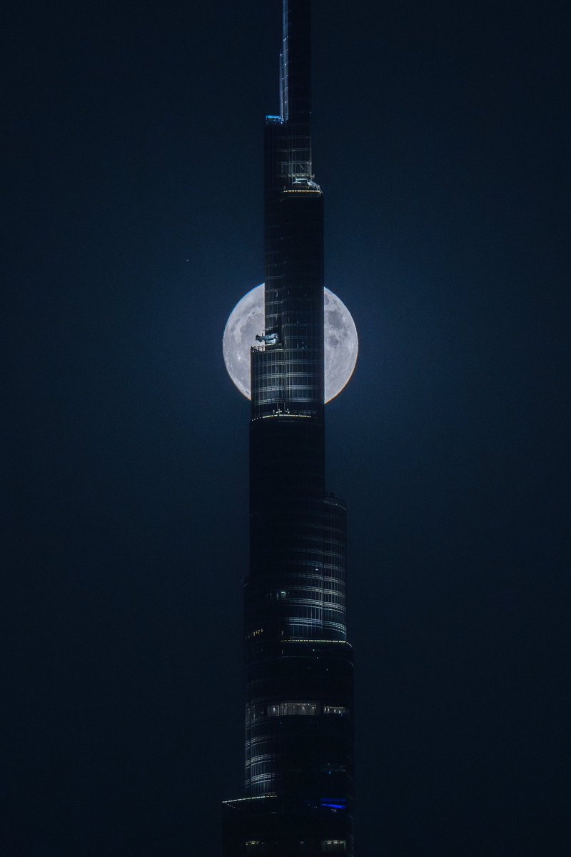 Mohammad Wasif (@artbywasif) on Twitter photo Super Blue Moon rising in Dubai.
<a href="/khaleejtimes/">Khaleej Times</a> <a href="/lovindubai/">Lovin Dubai | لوڤن دبي</a> <a href="/groupfazza/">Group Fazza | قروب فزاع</a> Super Blue Moon rising in Dubai.
<a href="/khaleejtimes/">Khaleej Times</a> <a href="/lovindubai/">Lovin Dubai | لوڤن دبي</a> <a href="/groupfazza/">Group Fazza | قروب فزاع</a>