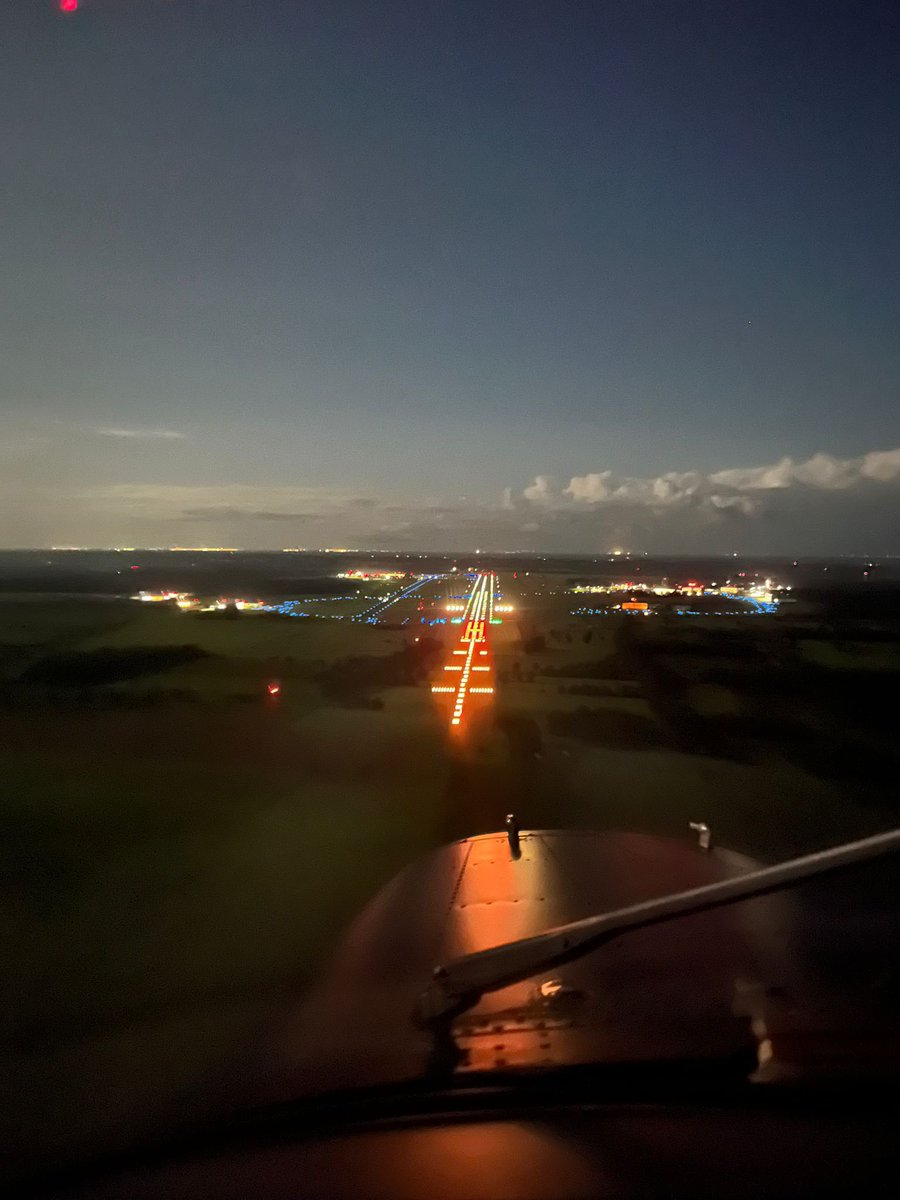 Nachtflug mit unserer #DO228 auf einem #PollutionControl Flug in den #DO228Donnerstag! #MFG3 #mehacool