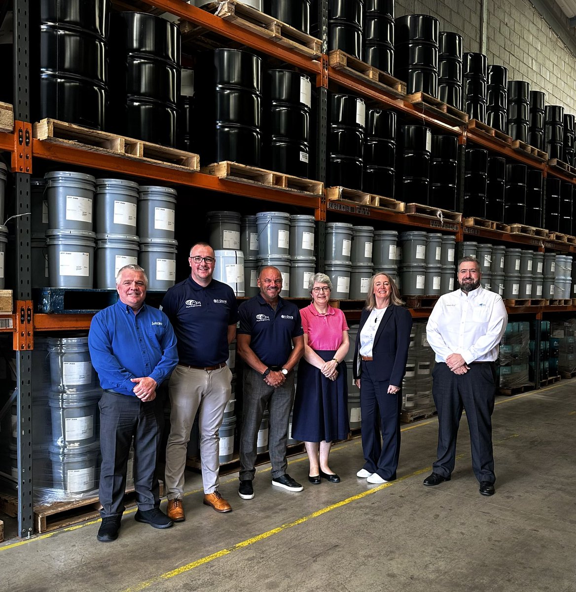 Oil Store tweet media