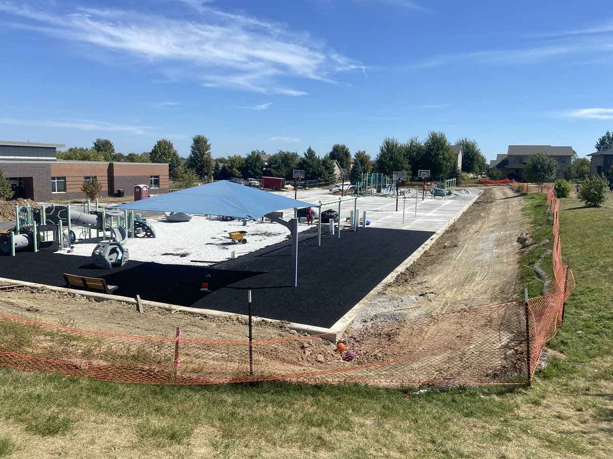 PEforlife's tweet image. The playground @ShulerElem is coming along! #shulershines