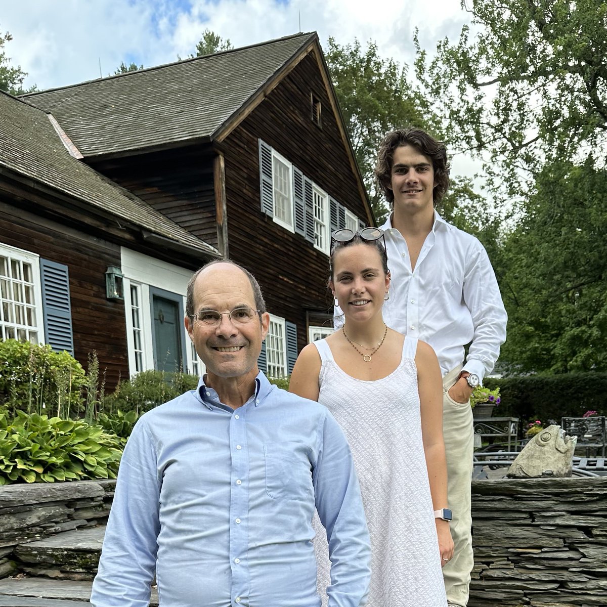 WillsElliman's tweet photo. Celebrated my dad, Trow Elliman's life last weekend. Inspired by his granddad, founder of Douglas Elliman, he carved a legacy in Stowe, VT. He led The Stowe Reporter for 35 yrs, founded VARA &amp; the Stowe Land Trust, conserving 4.5K acres.
Obit: https://t.co/FwCIR7S0r0 https://t.co/wVYwYONRPh