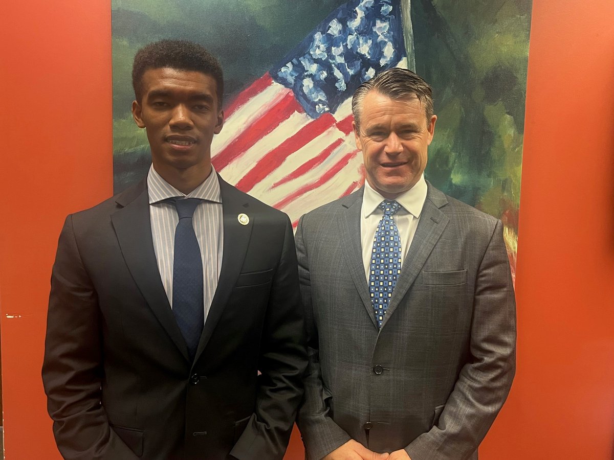 SenToddYoung tweet picture