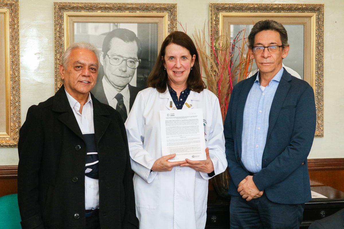 IDCBIS's tweet photo. #IDCBIS @SectorSalud - @INCancerologia
realizan convenio de cooperación para desarrollar medicamentos biotecnológicos y fortalecer la soberanía sanitaria en Colombia. Por primera vez 2 instituciones con componente público realizan convenio para garantizar el acceso a medicamentos https://t.co/nu1YpiU6tf
