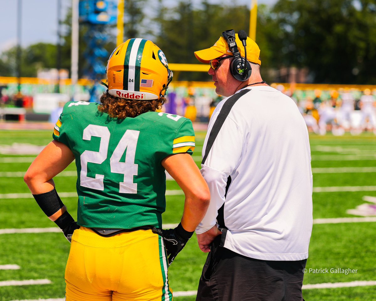 Me and my guy Josh Groudle. #RBU
<a href="/captainsimages/">Pat Gallagher</a> <a href="/GroudleJosh/">Josh Groudle</a>