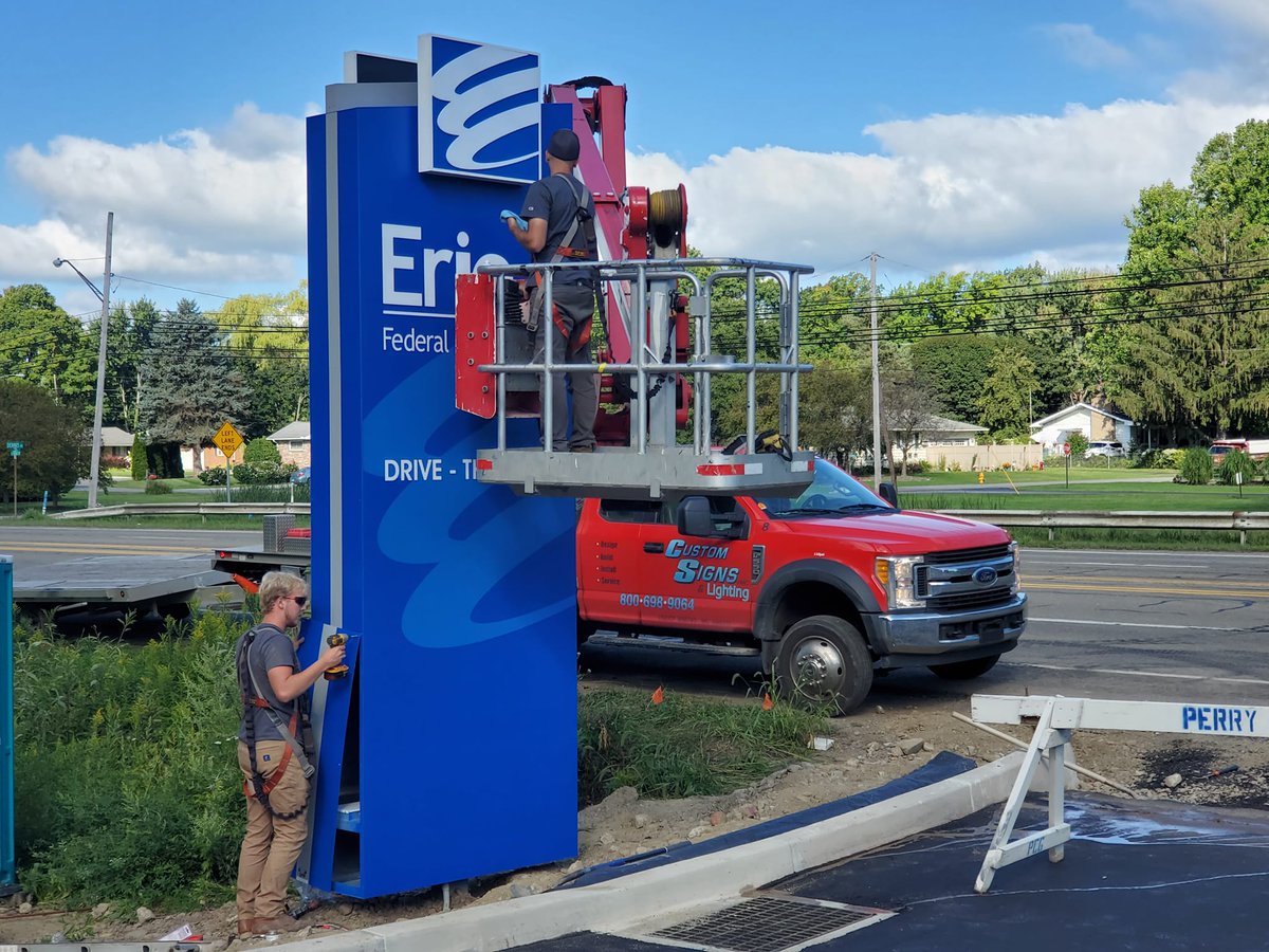 eriefcu's tweet photo. New sign is up! The finishing touches inside and out are being done!  Our Fairview branch getting ready for our Grand Opening on September 6th!!  CU soon in the West County!!

Learn more: https://t.co/AJVadloRTo

#erfcu #fairviewbranch https://t.co/jAxNrdwk0l