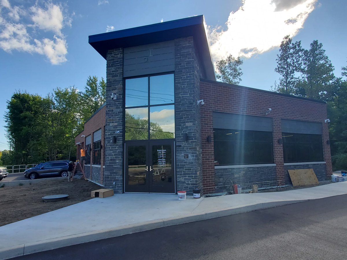 eriefcu's tweet photo. New sign is up! The finishing touches inside and out are being done!  Our Fairview branch getting ready for our Grand Opening on September 6th!!  CU soon in the West County!!

Learn more: https://t.co/AJVadloRTo

#erfcu #fairviewbranch https://t.co/jAxNrdwk0l