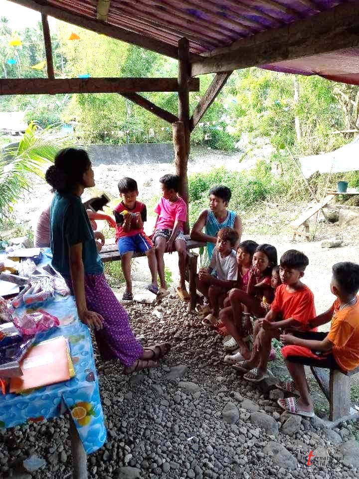 IATonline's tweet photo. Thank you for your prayers for the Summer Bible Camp run by the ‘Mountains Ministry’ team in the Philippines a few weeks. Here are some of the children who attended, they walked for upto three hours to come down from the mountain to attend church!
#praiseGod #christiancompassion https://t.co/rYYLlqnJv8