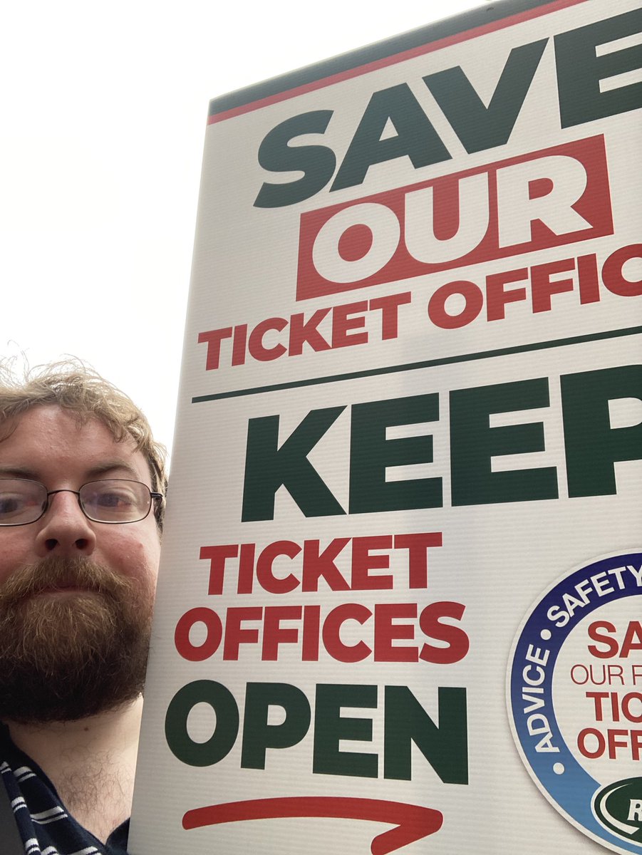 Marching in Whitehall with <a href="/RMTunion/">RMT</a> to #SaveTicketOffices today! Support the campaign &amp; send your comments in before the consultation closes tomorrow! londontravelwatch.org.uk