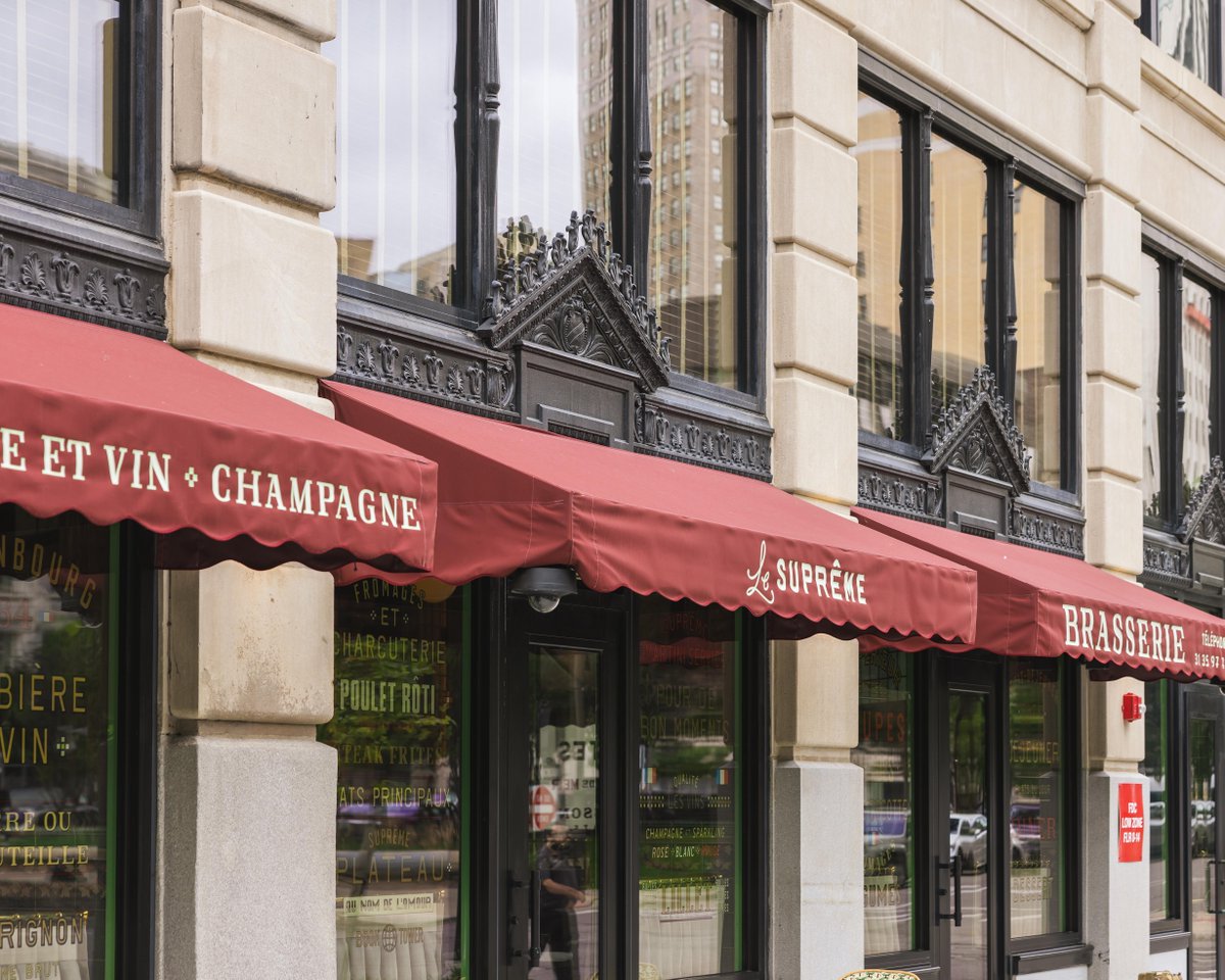 BedrockDetroit's tweet photo. Detroit’s newest restaurant located in Book Tower, Le Suprême, is officially open! 🏁
Get an exclusive first-look at the interior in the @tmagazine feature!
Learn more: https://t.co/9NQjeM5n78
#DetroitRestaurants #LeSuprême #BookTowerDetroit https://t.co/OHBSvkjVaz