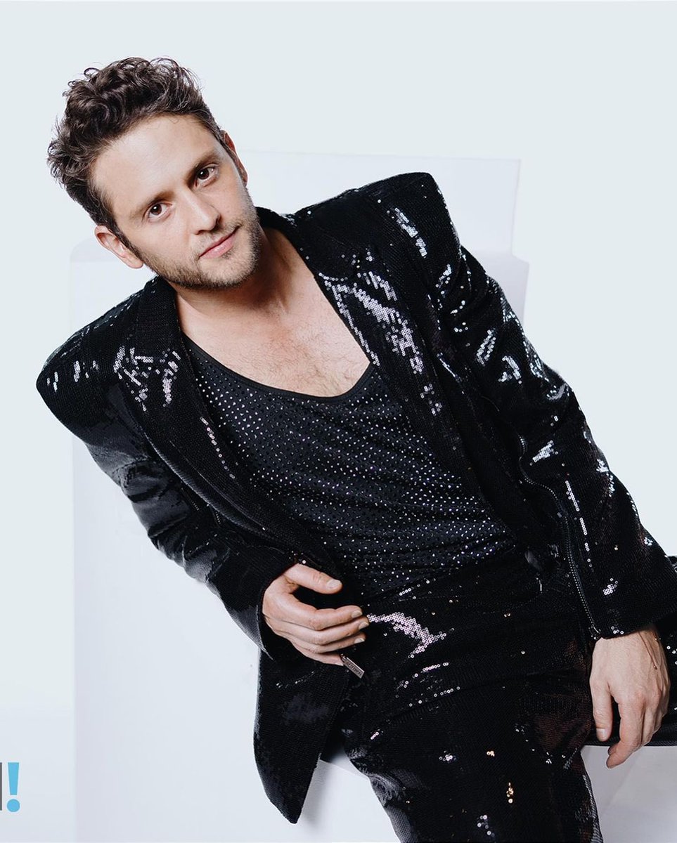 boyofucker's tweet photo. vivo enamorado de christopher, que hombre tan espectacular https://t.co/uPgq86tiP5