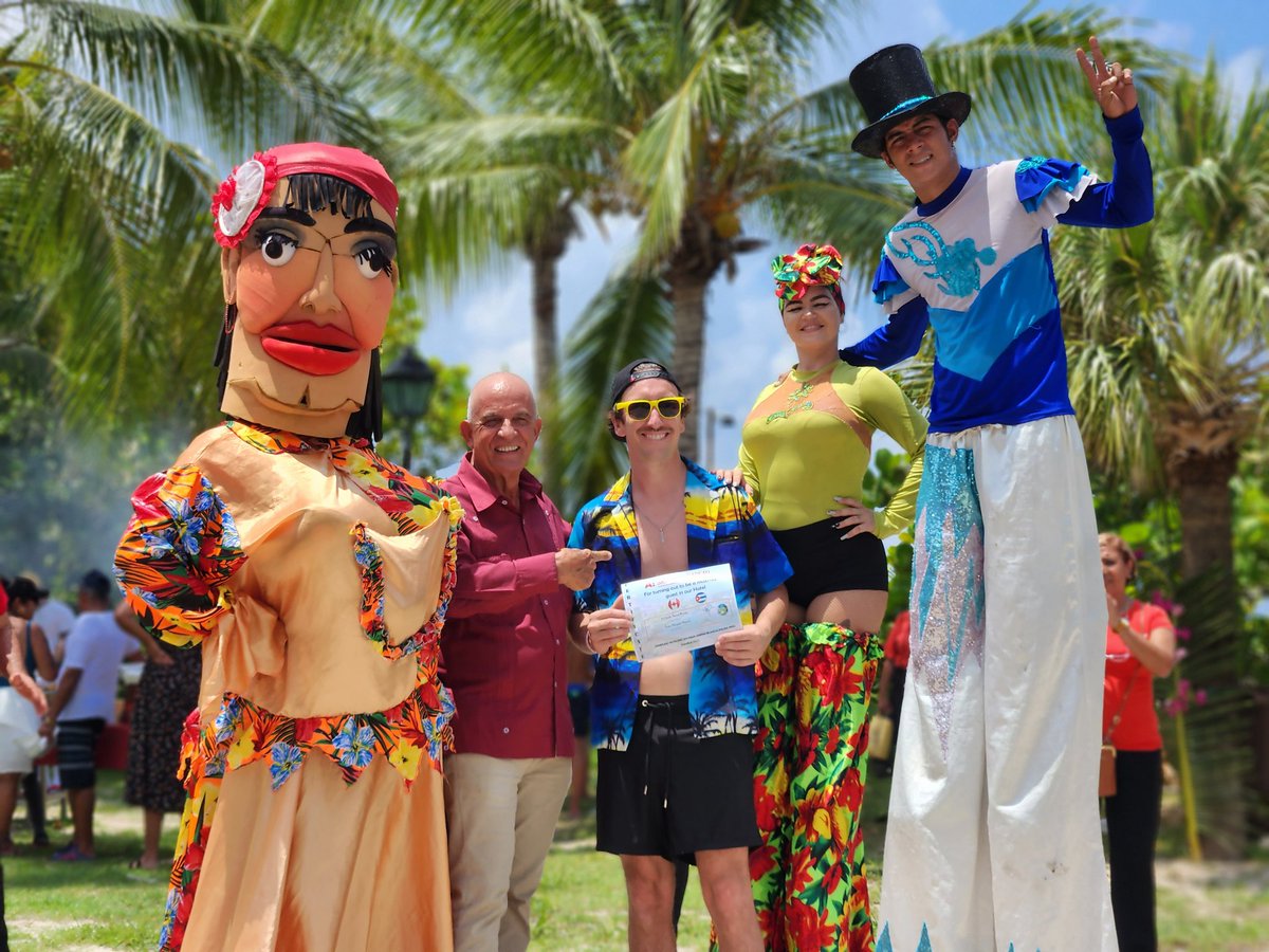 Var_by_Barcelo's tweet photo. Tan joven y tan repitente. ¡Felicidades, Samuel Drapeau! 🥳
.
.
.
#ReturningGuests #CubanDay 🇨🇺 https://t.co/nRAfIaSiJH