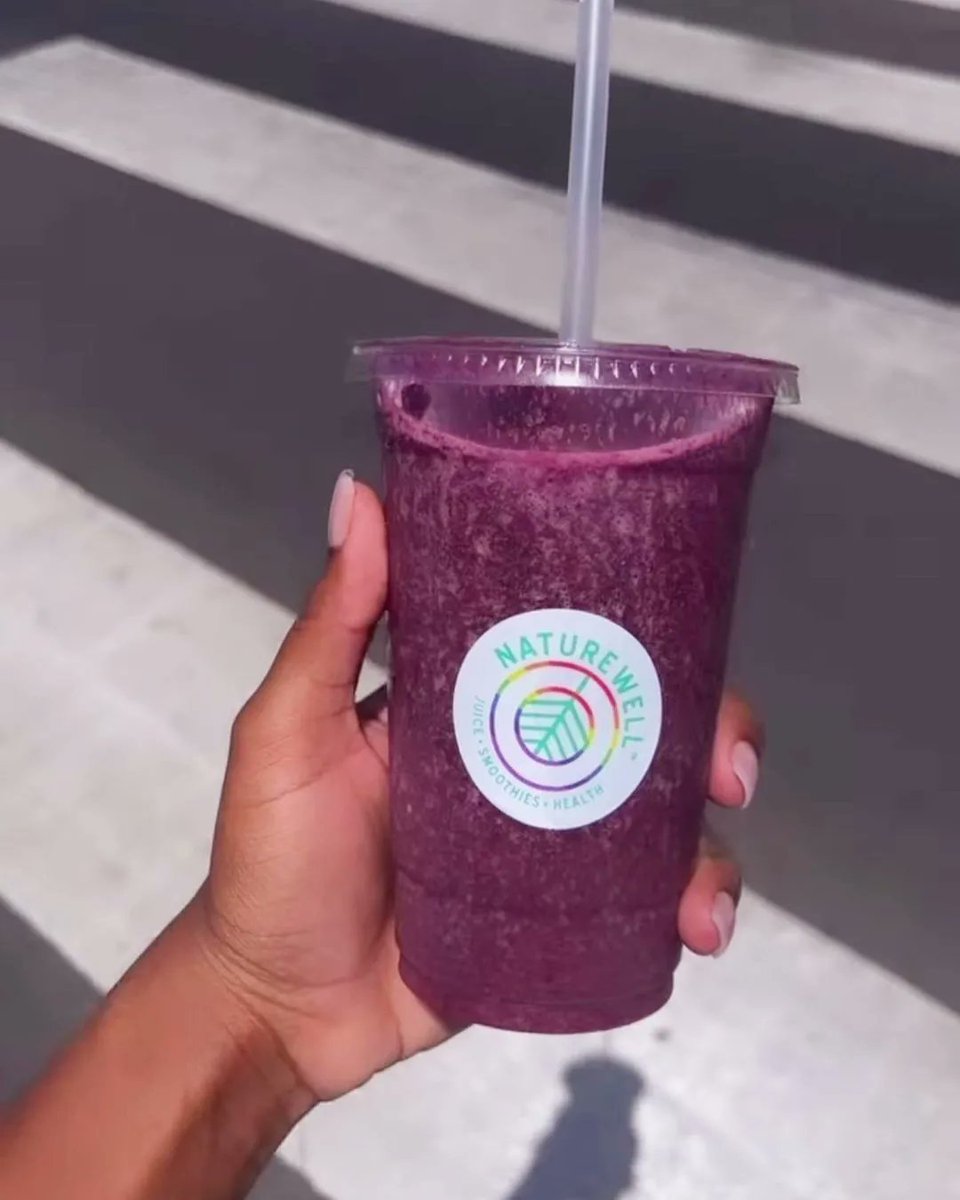 natureweljuice's tweet photo. Keeping LA’s models healthy and hydrated one smoothie at a time @alexys_jay

#naturewell #juice #smoothie #smoothiebowl #juicebar #juicecleanse https://t.co/RKvGPIqvYS