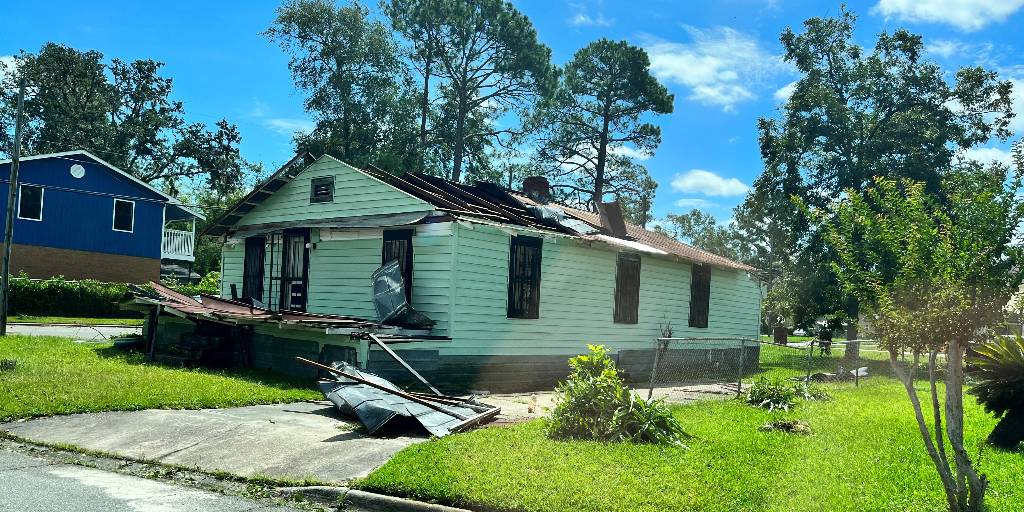 GeorgiaEMAHS's tweet photo. The GEMA/HS team, accompanied by local officials, are on the ground in Valdosta, surveying the destruction. Field Coordinators, Jason Ritter and Frank Maneer, were briefed by Lowndes County EMA Director, Ashley Tye. https://t.co/ldhdiArDkG