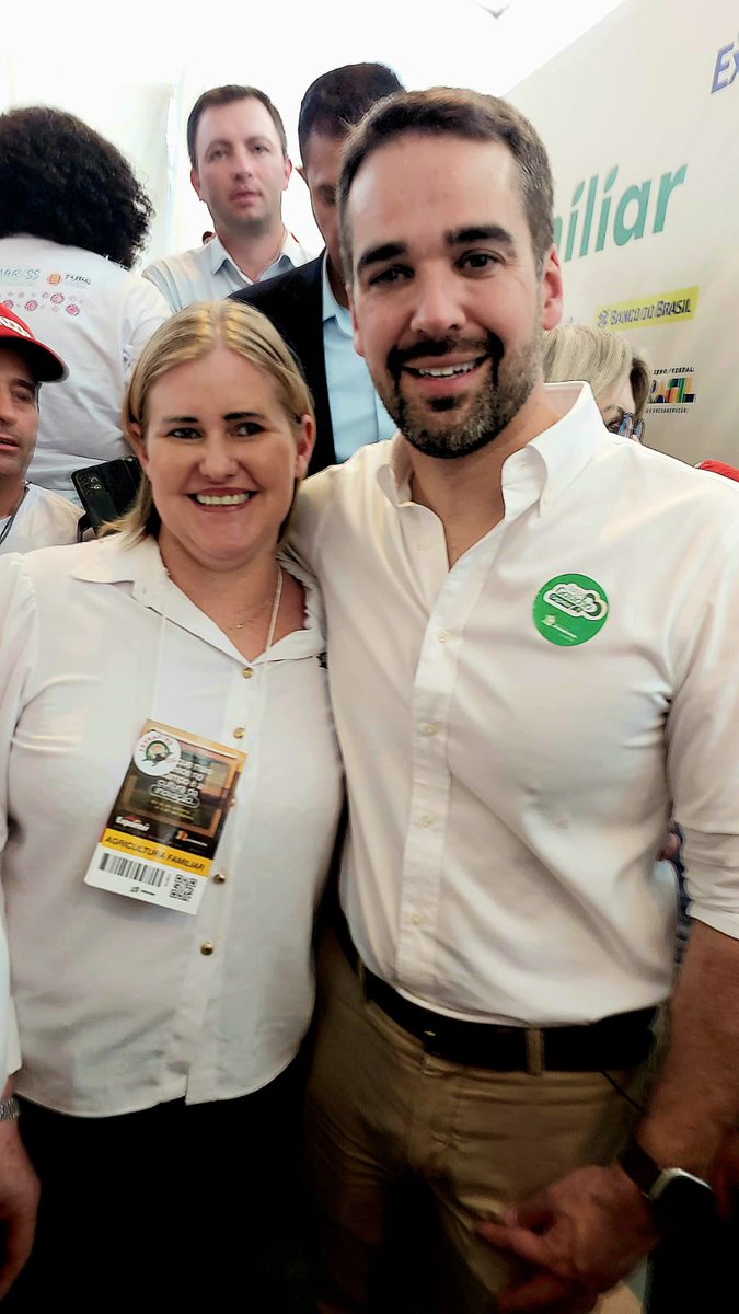 CleoniceBack1's tweet image. Na abertura do Pavilhão da Agricultura Familiar, hoje na Expointer, encontrei o governador @EduardoLeite_ ,o deputado estadual @AdaoPrettoFilho, e os companheiros Rui Valença e Milton.
#Expointer
#agriculturafamiliar