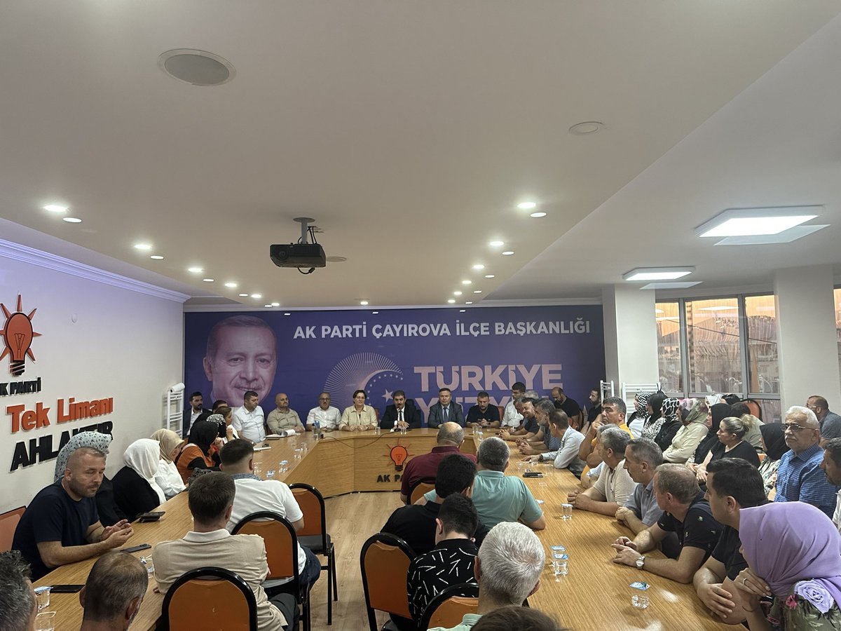 ServetGunay41's tweet photo. Ak Ailem ile Vedalaştık.

 Kuruluşundan bugüne, Onur ve Gurur ile Kurucu Belde başkanlığıyla başladığımız bu kutlu davada Ak sevdamızın neferi olma şerefine nail olduk. 

Geldiğimiz bu noktada bugün itibari ile Gurur ve Şerefle 3 Yıldır yürüttüğüm İlçe Başkanlığı göreviminden ayrılmış bulunmaktayım. Bu vesile ile teşkilatımızın bütün kademeleri ile bir araya gelerek helalleştik. 

Bu zamana kadar teşkilatımız da görev yapmış ve yapmak da olan her bir yol ve dava arkadaşlarıma teşekkürlerimi sunarım.