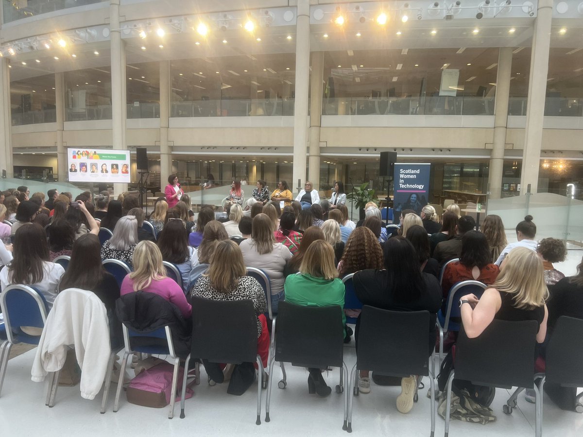 Scot_WIT's tweet photo. Delighted to have standing room only at tonight’s event, ‘Impostered to Empowered’ in partnership with @LloydsBank 🙌 https://t.co/Lq7j03g1KB