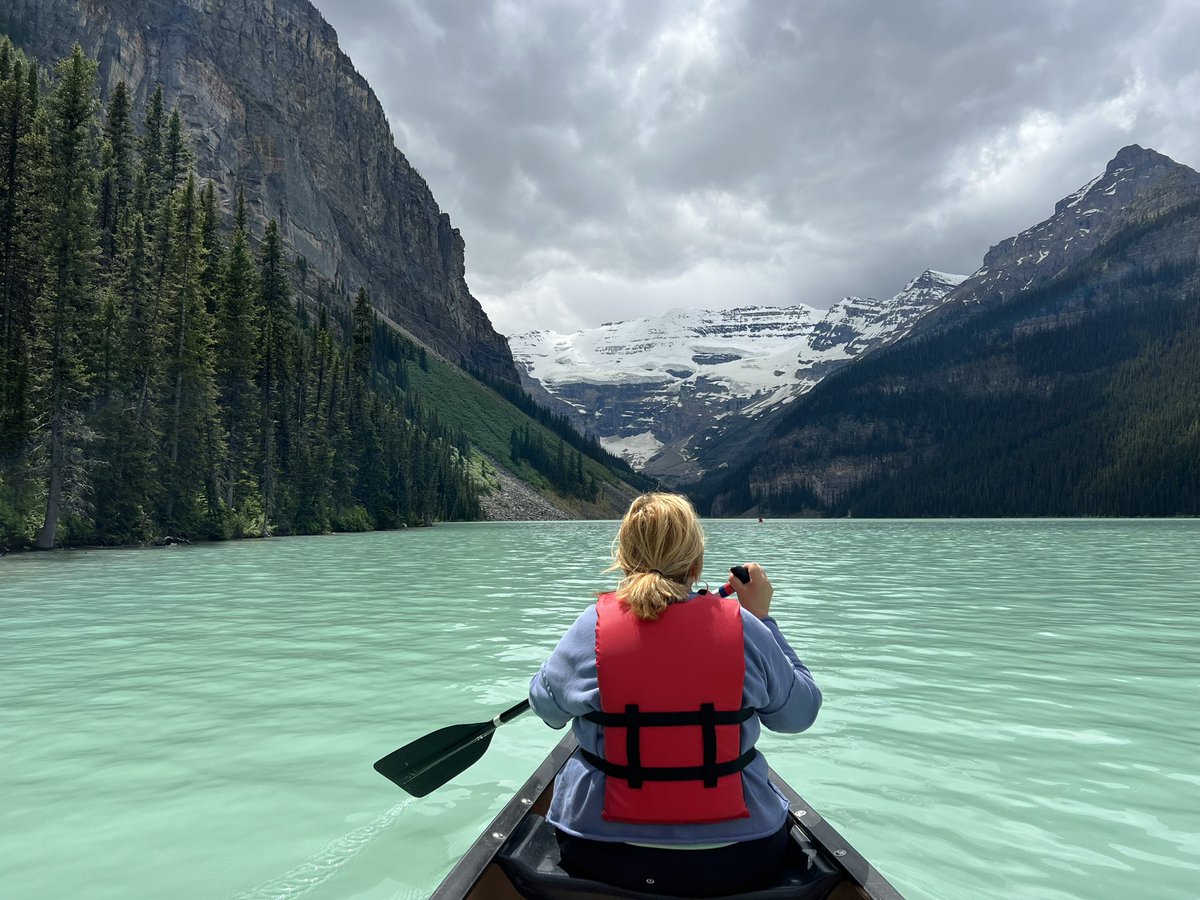 JimByersTravel's tweet photo. Hey, everyone. You’re making me crazy with “summer’s over” posts. There are three weeks left of summer in the northern hemisphere. Don’t rush the arrival of fall! #threemoreweeks https://t.co/f1Wa9e8hO4