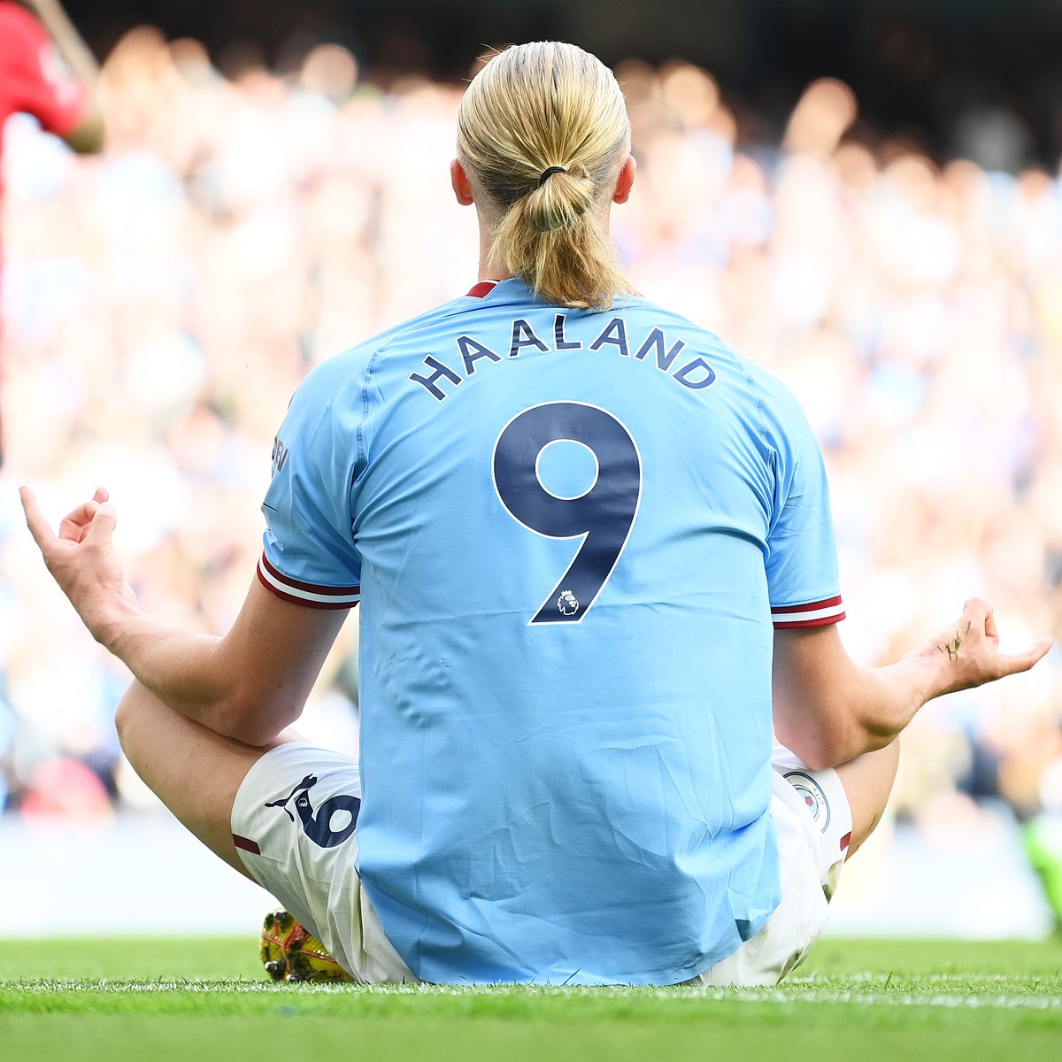 premierleague's tweet photo. Premier League Player of the Season.
Premier League Young Player of the Season.
Man City Player of the Season.
FWA Footballer of the Year.
PFA Players’ Player of the Year. 
UEFA Men’s Player of the Year.

@erling’s 2023 is going quite well. https://t.co/4eozelcHNt