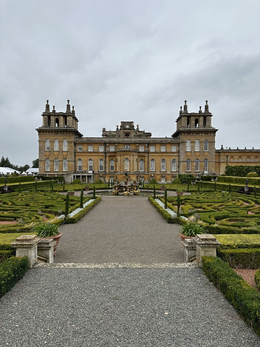 What a place 🤩 @BlenheimPalace ♥️♥️♥️