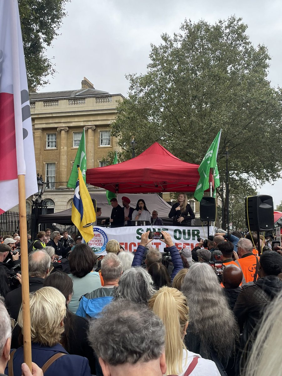 UnionSteveW's tweet photo. Standing with @RMTunion members in Westminster supporting the campaign to Save Our Ticket Offices.

Ticket offices provide vital human assistance, ensuring accessibility for all. 

This is another attack on working people. 

#SupportRMT #Solidarity #SaveTicketOffices https://t.co/UWNqFsS5am