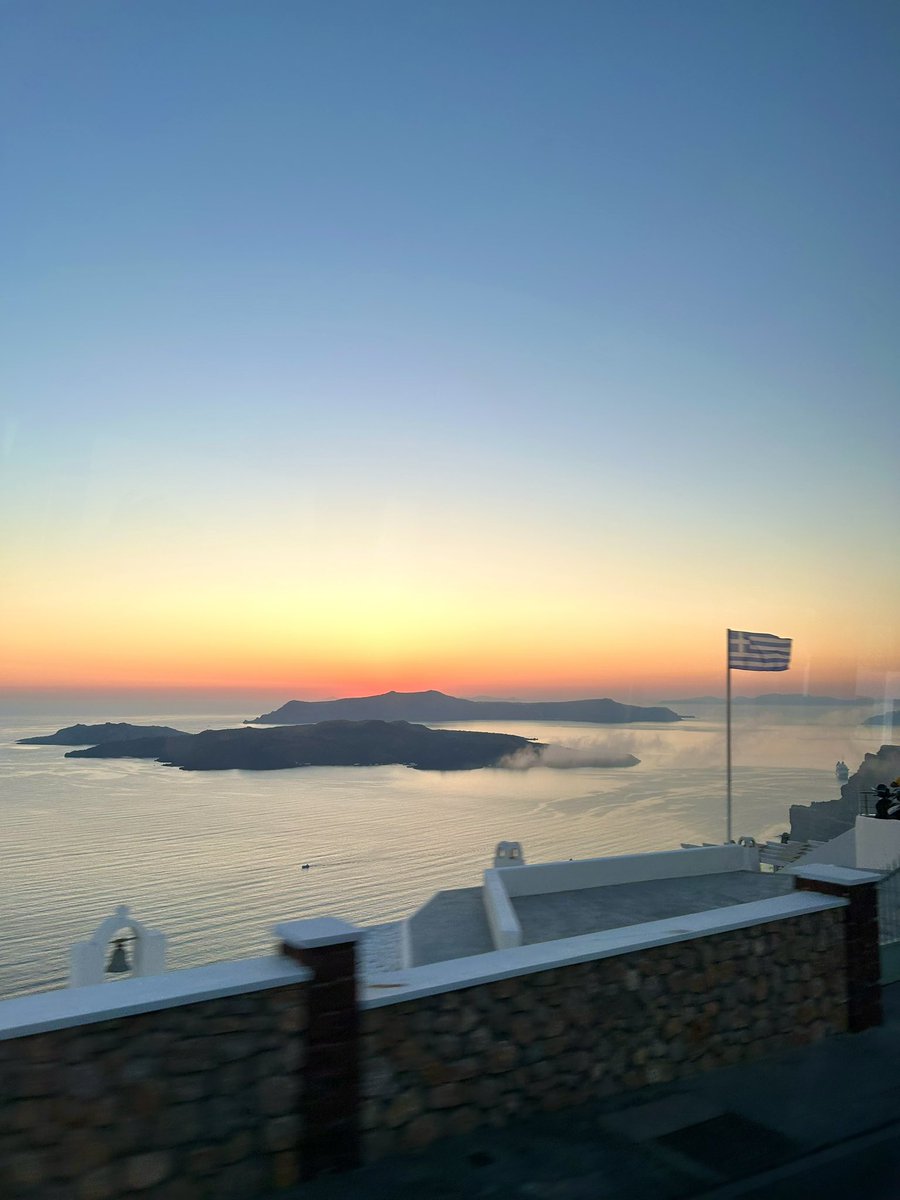 Can’t believe it’s coming towards the end of the summer holidays 😩 had the most amazing time in Santorini and ready for a new challenge in Year 6