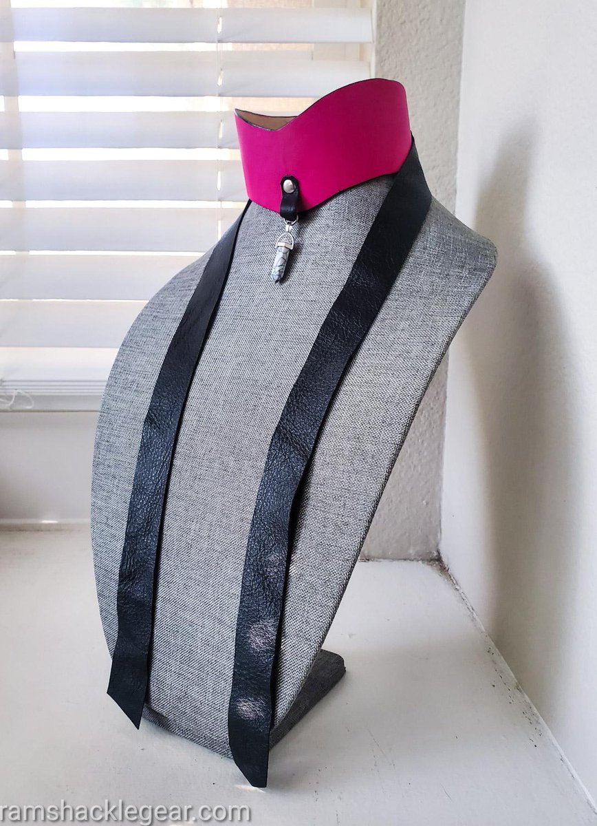 More posture collars, in pink💕