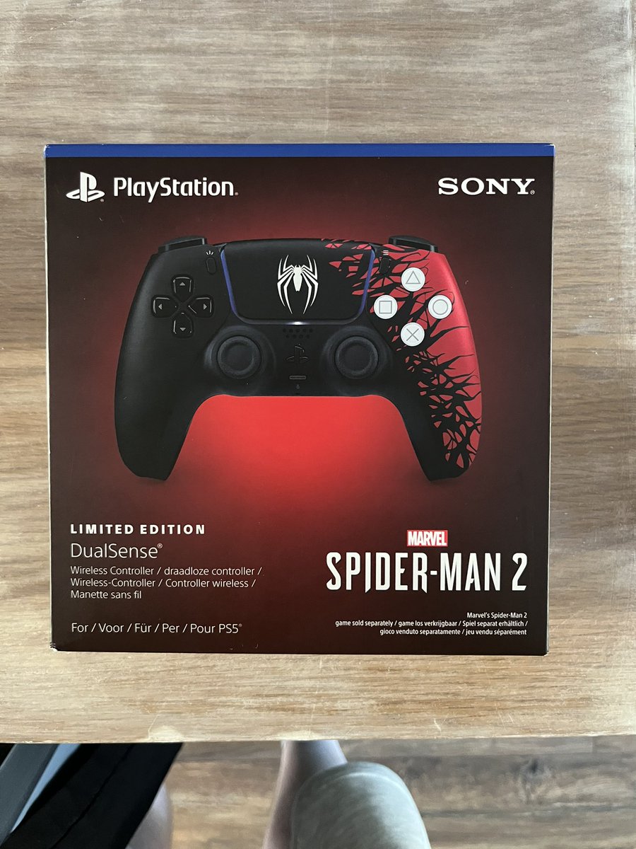 finto182's tweet photo. Oh I am ready for #SpiderMan2PS5 in October ! Going to open this bad boy on stream later 😍 #sonly #ps5 #LimitedEdition #Controller https://t.co/Sjkydcm1lN
