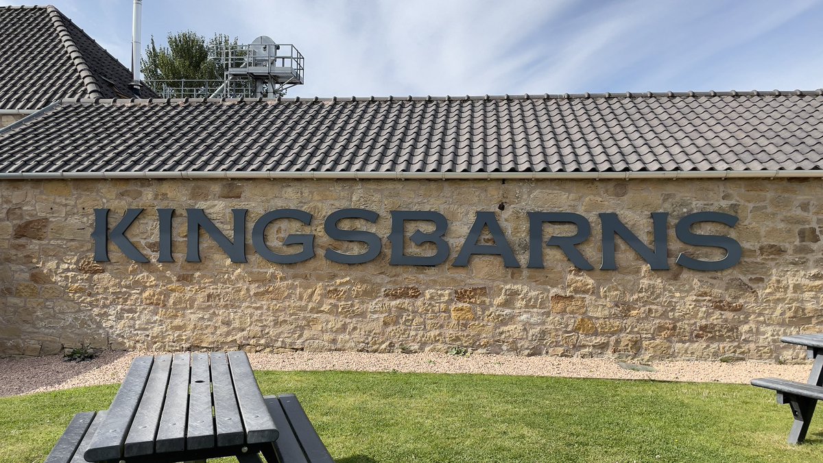 ForTheDram's tweet photo. Pretty stunning coastal location for @KingsbarnsDist 👌🏻

#whiskydistillery #singlemalt #whisky #singlemaltwhisky #kingsbarn https://t.co/WbWCA3mH35