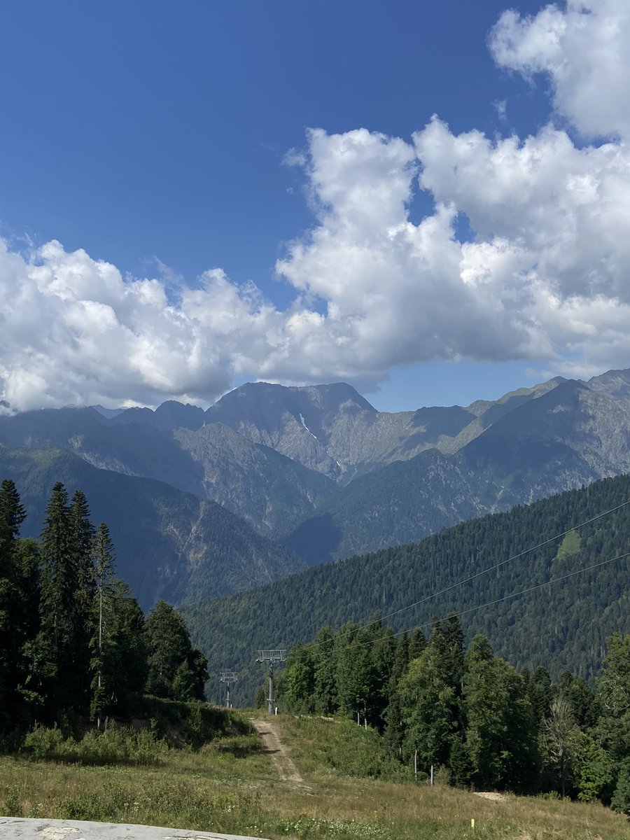 laarey9's tweet photo. ⛰️🤍 https://t.co/manjBy10Ka