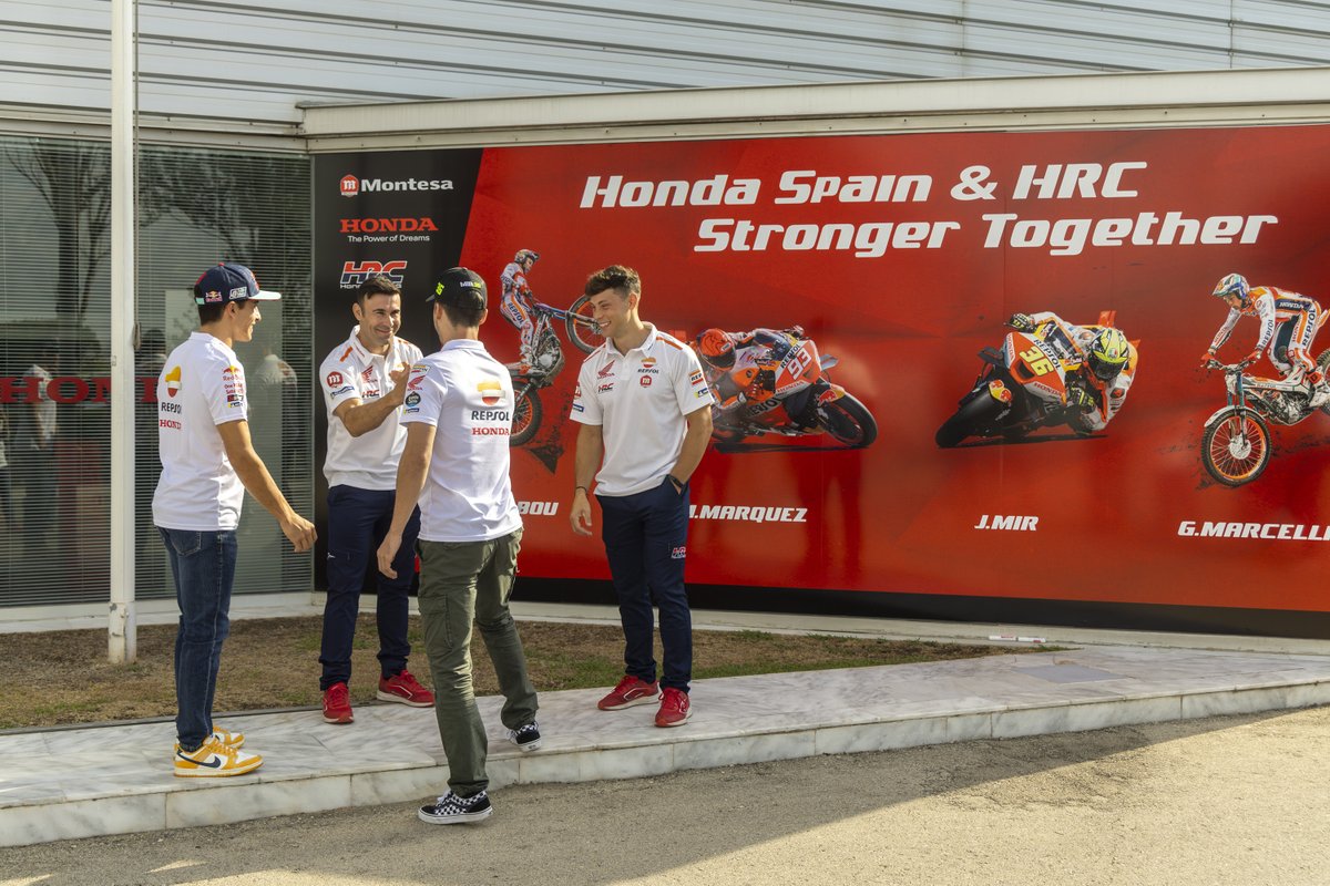 trialteamhrc's tweet photo. Special visit today 🔥 Best of luck this weekend ✊💨 

#HondaStrongerTogether #StrongerTogether https://t.co/FU70VWdVbs