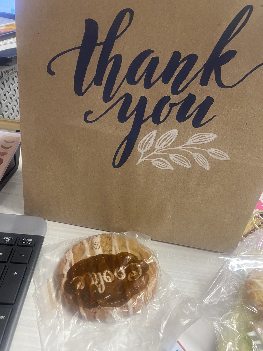 terrell_imms's tweet photo. Best lunch ever from Lion Dashers today! #TraceyJohnson gave me an extra large cookie! 
So thankful for this when you leave your lunch on the counter at home 🍪🦁 @CastleberryISD #ChooseCastleberry https://t.co/M2Qlz5kpP4