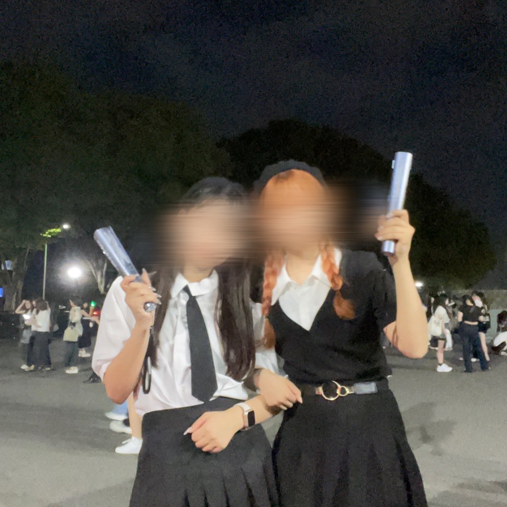 _2oo11o22's tweet photo. 𝟤𝟥𝟢𝟪𝟥𝟣 ♡

2階席だったけどステージの真横だったから肉眼で見れたよ~；；♡
次は個別トークウンチェ 🐈‍⬛♥️ https://t.co/gJ6tNmLfXm