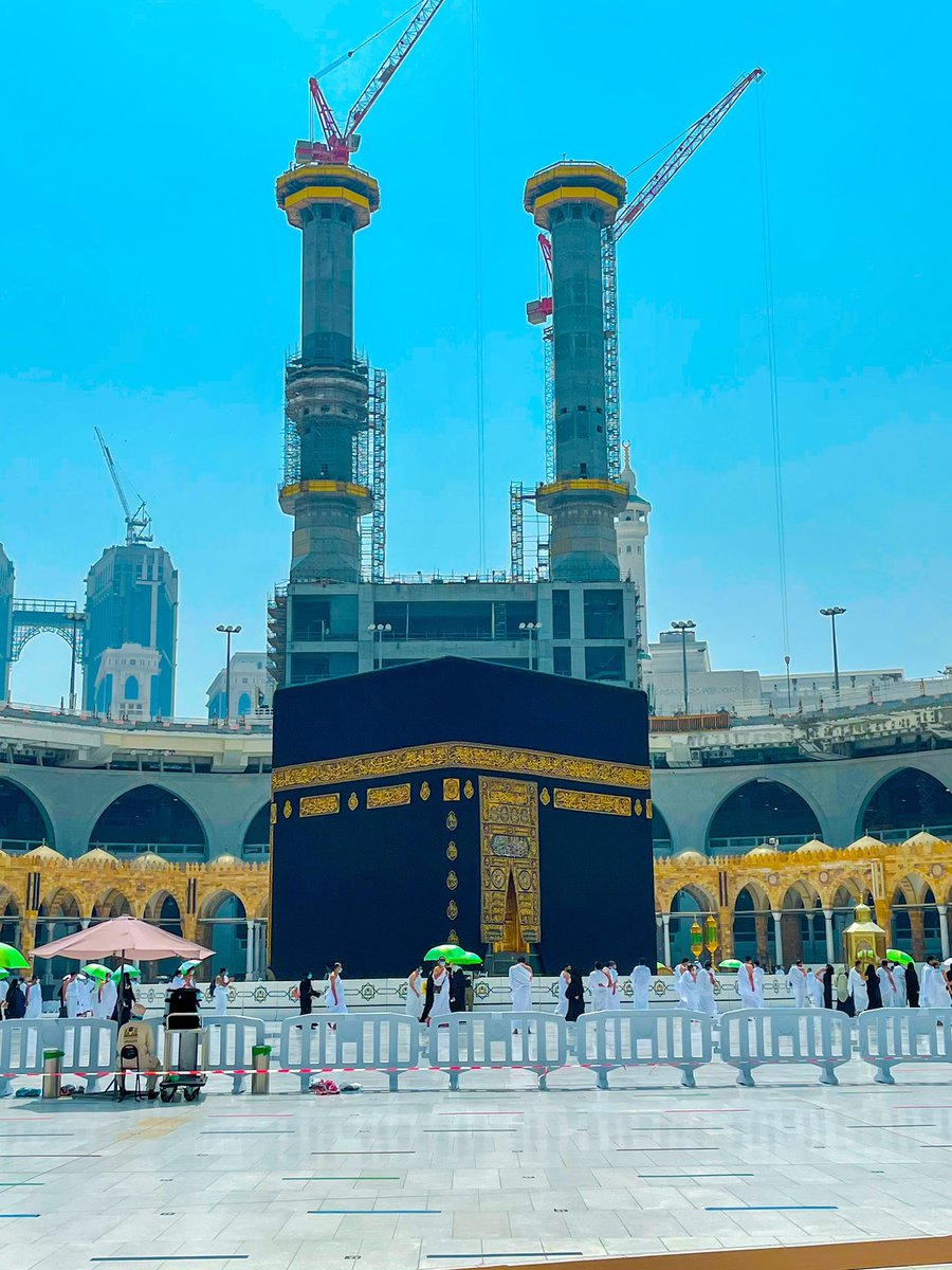 تجھے دیکھوں گی اور گھٹنوں کے بل گر پڑوں گی
اور وہی میرےسنبھلنے کا دن ہو گا۔