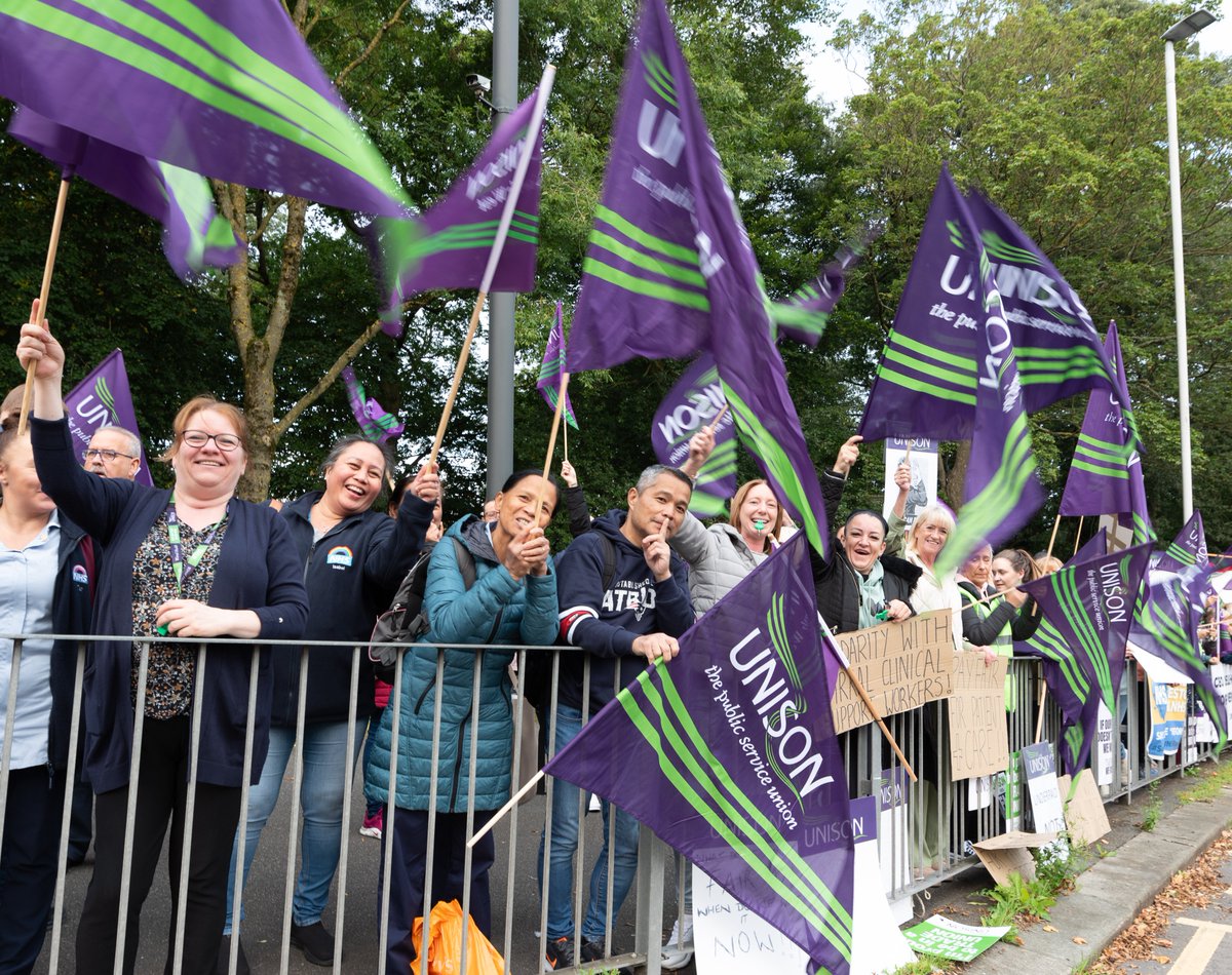 NevilleSouthall's tweet photo. Hello from @NorthWestUNISON 👋

We're taking over legend @NevilleSouthall 's account for the next two hours to talk about the amazing @WUTHNHS (Wirral Hospitals) clinical support workers (CSWs) and their fight for fair pay! ✊🤝 https://t.co/BASMupuaWC