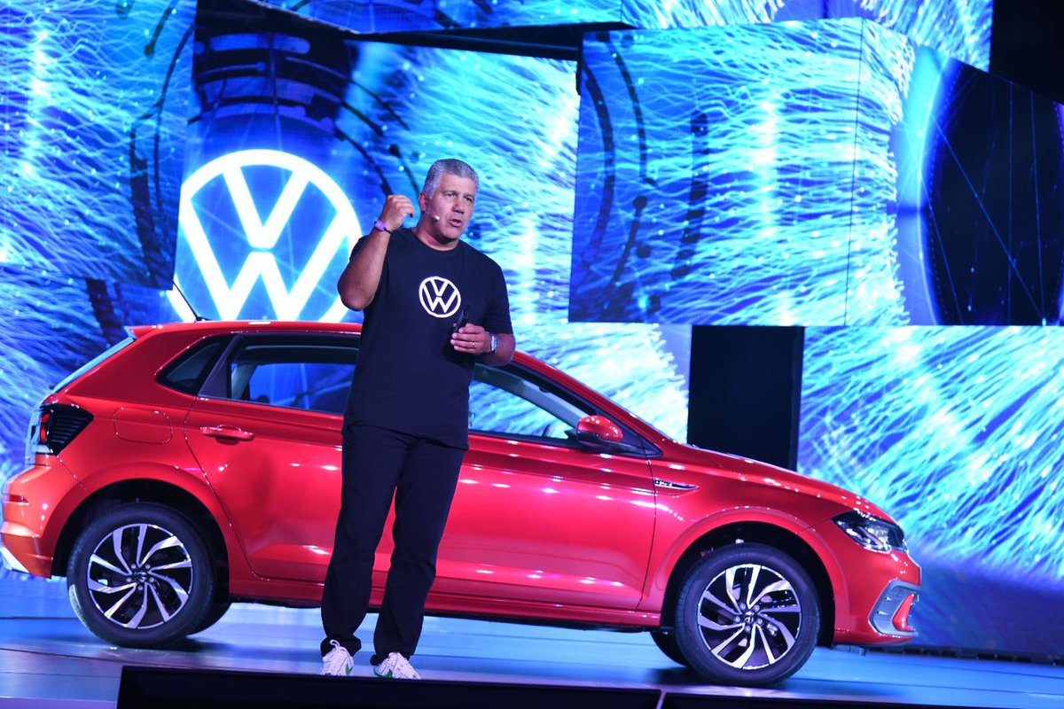 achiquini's tweet photo. Gran noche en nuestro VW Day en compañía de nuestros concesionarios y medios, en donde presentamos nuestros nuevos Teramont, Cross Sport, Polo y Jetta GLI 40 Aniversario, además, anunciamos el regreso de GTI.  @Volkswagen  #betheevolution https://t.co/0Yx5ASNi9O