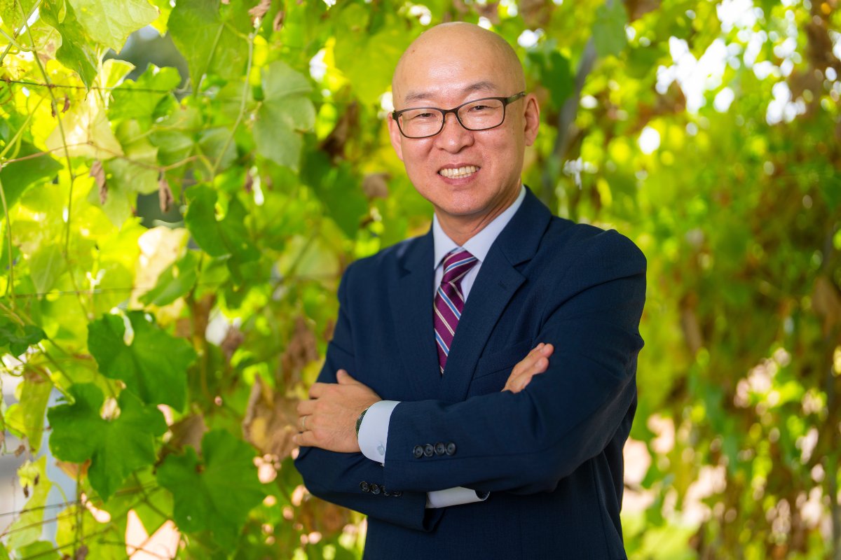 We are happy to announce that Dr. Won Bo Shim, has been named as the permanent department head of the Department of Plant Pathology and Microbiology starting September 1st!
 
Learn more about Dr. Shim's passion for #PLPM ➡️ tx.ag/Shim