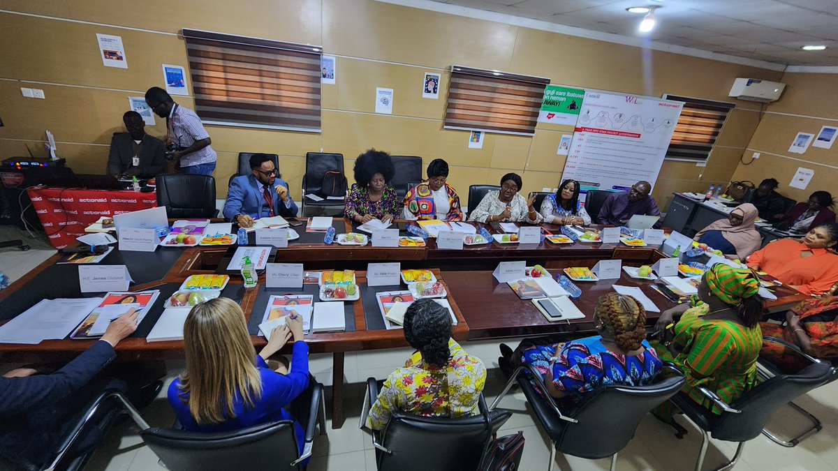 CanHCNigeria's tweet photo. While in Abuja, ADM @cheryl_urban met with some of the 100 organisations supported through the Women’s Voice and Leadership Program, implemented by Action Aid in Nigeria. It has been designed to support grassroot women led organisations in the country. 

@ActionAidNG #SDG5 https://t.co/SOQUOOxoWP