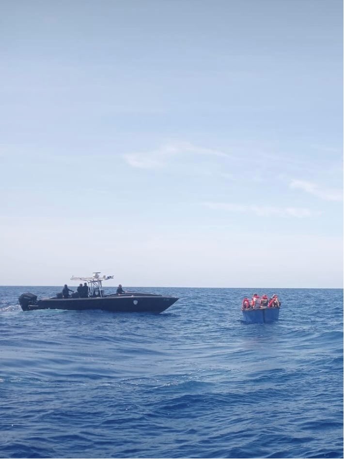 USBPChiefRMY's tweet photo. 🚨 This week, 100+ migrants attempted to reach Puerto Rico unlawfully. The collaborative efforts of #PRPD FURA, #USCG, and #AMO led to the interception of four smuggling vessels. 17 migrants have been transferred to #BorderPatrol custody for processing and removal proceedings. https://t.co/LWJPkj1E0j
