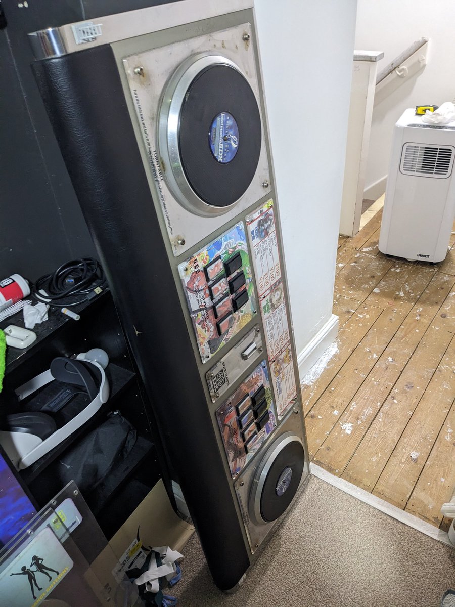 JoycieC's tweet photo. Getting new carpets on Saturday, oh and something beatmania IIDX something. https://t.co/PuBKADDEa5