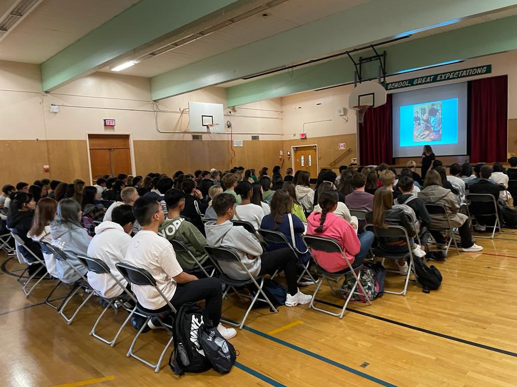 Happy to welcome new students from over 35 countries and regions to our School District this week!