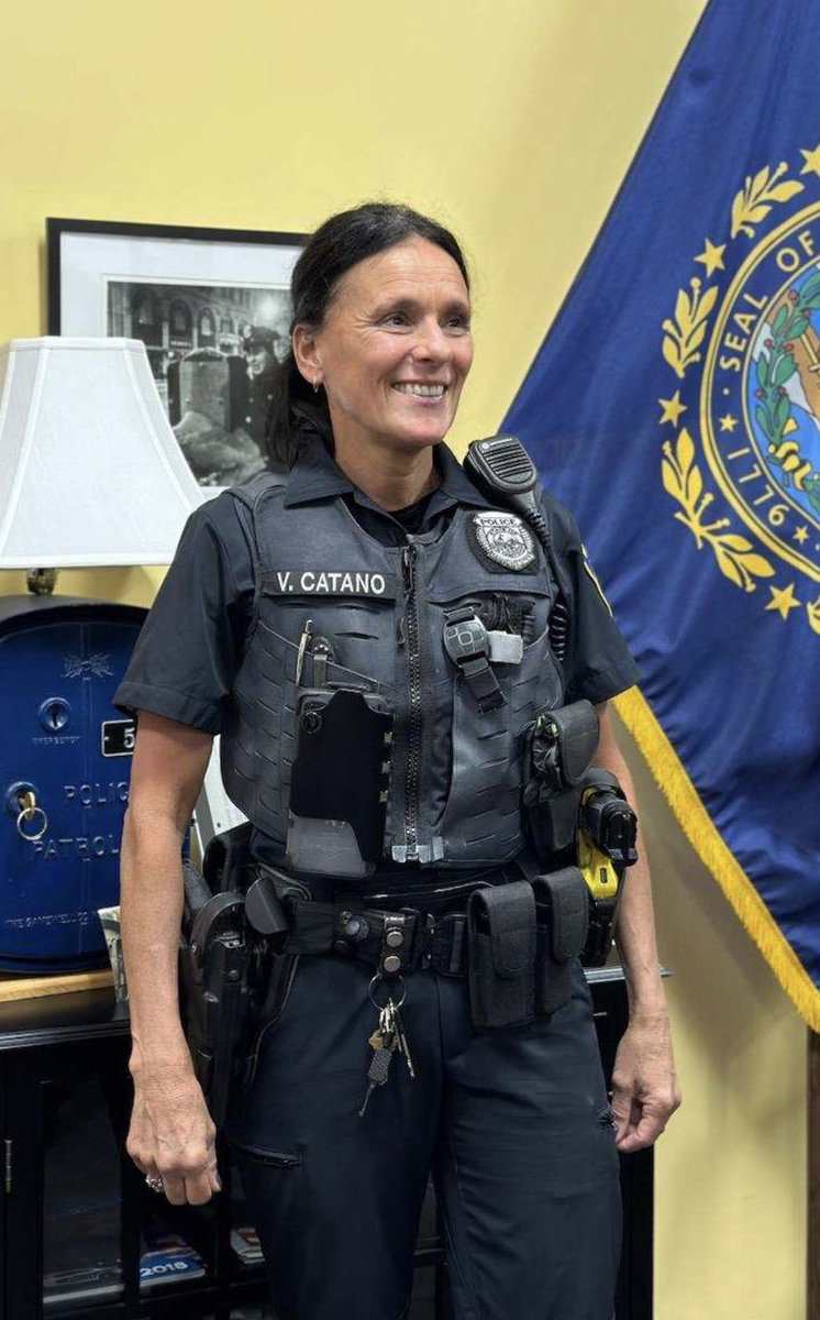 mht_nh_police's tweet photo. Join us in congratulating Officer Victoria Catano! After 21 years of service to the Manchester Police Department, she is retiring. 

Good luck! You will be missed! https://t.co/VooUdM3LTK