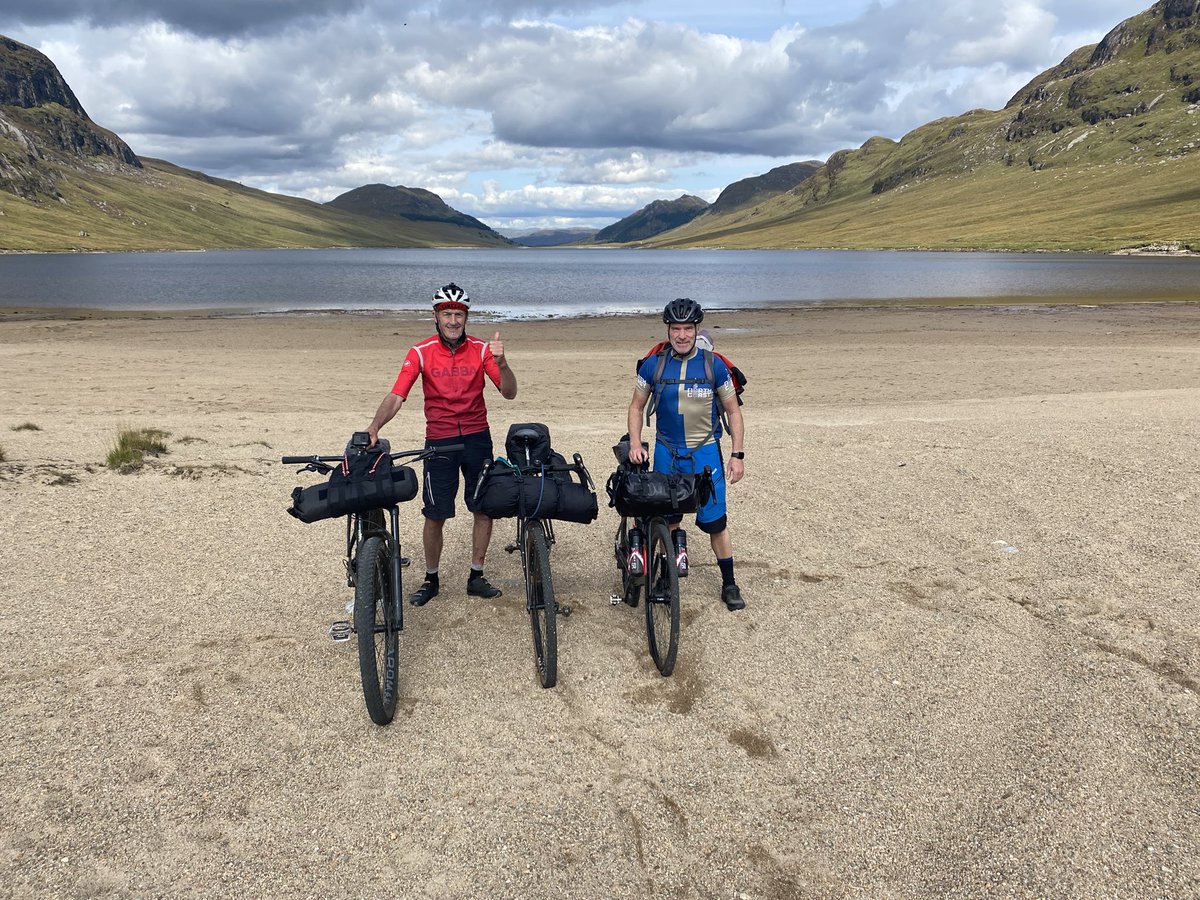 weegiewheelercc's tweet photo. Still doing #badgerdivide - 28m overnight detour to get brakes bled and pads replaced. Thanks Bothy bikes. What a day 24hrs make. Now 93/212 done - cycled 120. At Corrour Station today 53m/2800ft https://t.co/QJ1ZEi1uI2