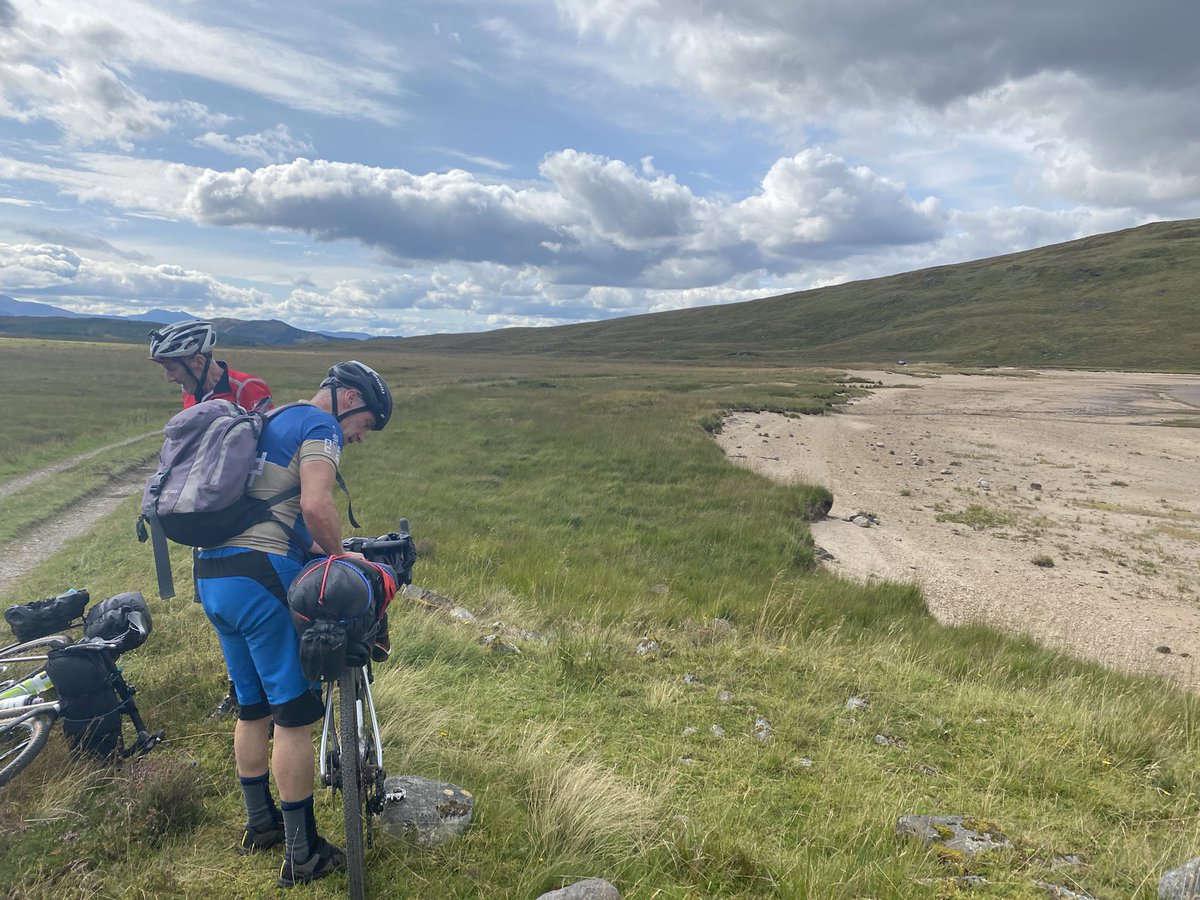 weegiewheelercc's tweet photo. Still doing #badgerdivide - 28m overnight detour to get brakes bled and pads replaced. Thanks Bothy bikes. What a day 24hrs make. Now 93/212 done - cycled 120. At Corrour Station today 53m/2800ft https://t.co/QJ1ZEi1uI2