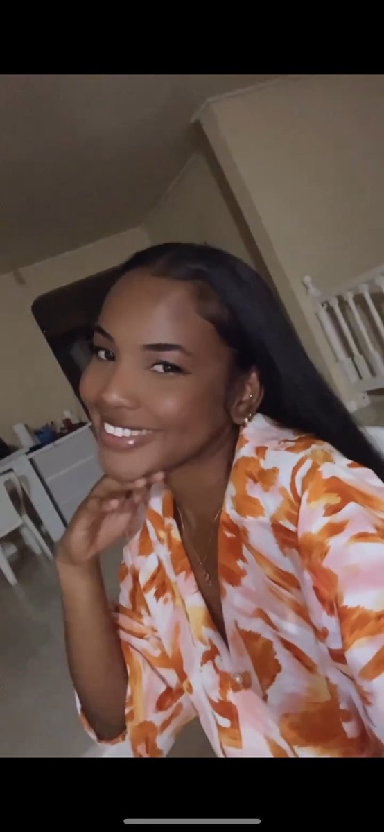 TalkToMeGood's tweet image. 😁