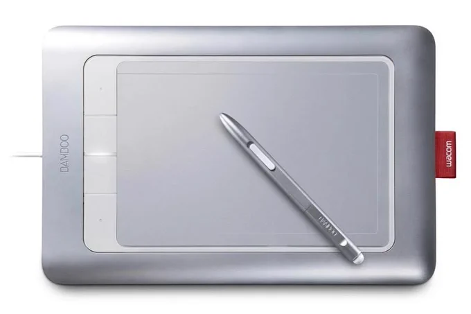 My first tablet VS the tablet I use now!! It felt so weird going from the bamboo to a screen tablet… I got the bamboo one when I was around 12-13 and I got the cintiq for my 22th bday!!  