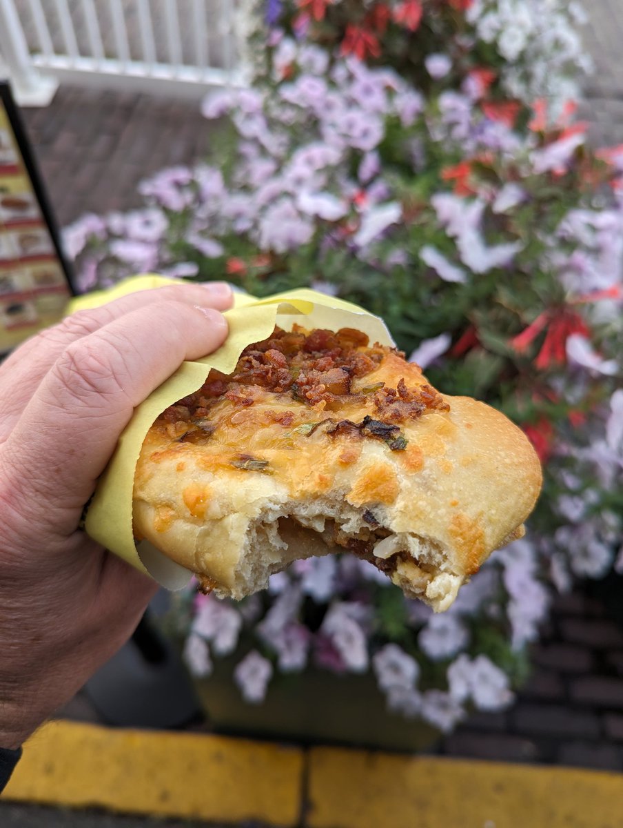 PinnyPalsAfterDark tweet media