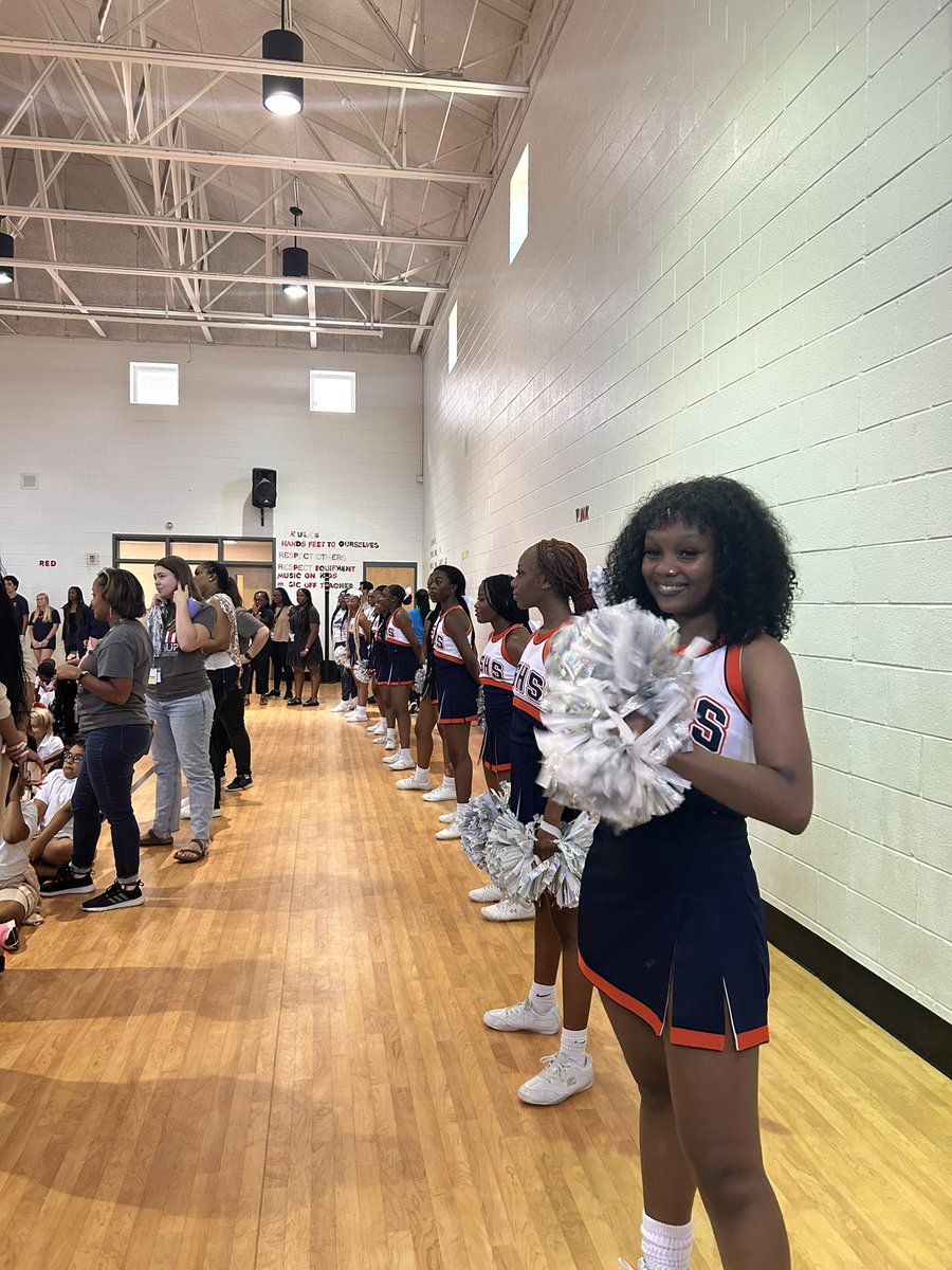 kelsedwards1016's tweet photo. Thank you @NorthSpringsHS for taking the time to come and motivate our scholars! It was amazing! @LakashaLee @TruesdaleAP https://t.co/rvL6UKCrHl