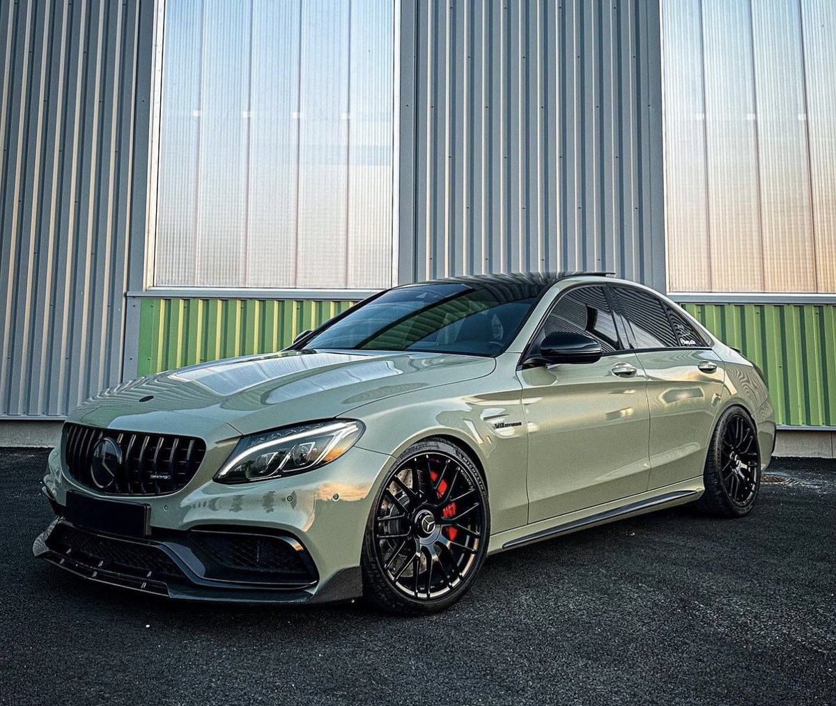 carpxrnpicx's tweet photo. C63s AMG https://t.co/HJaWCjNBGD