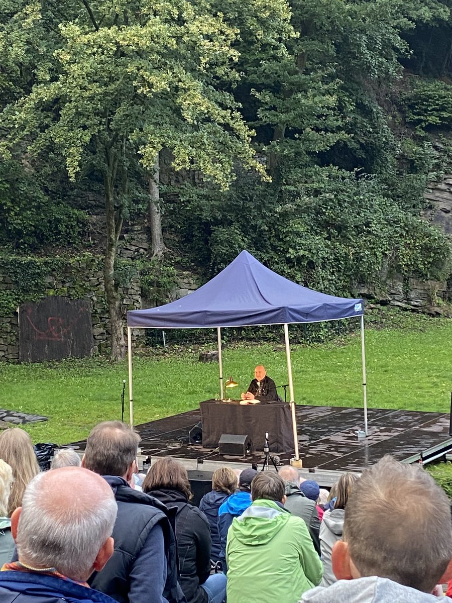 Herr_Bender's tweet photo. Heute Abend mit Frank #Goosen und seinem neuen Roman „Spiel ab“ in der Freilichtbühne in #mülheimanderruhr https://t.co/jWGhC2liNv